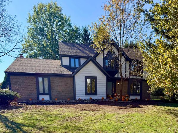 10043 Fairfax Drive NW, Pickerington, OH 43147