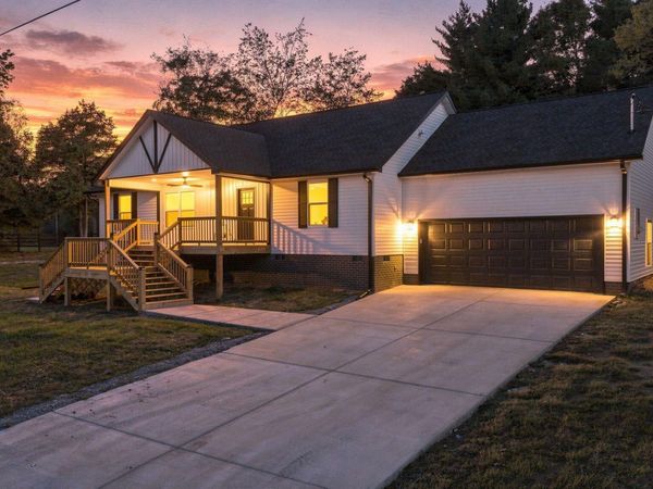 610 Lawrence St, Etowah, TN 37331
