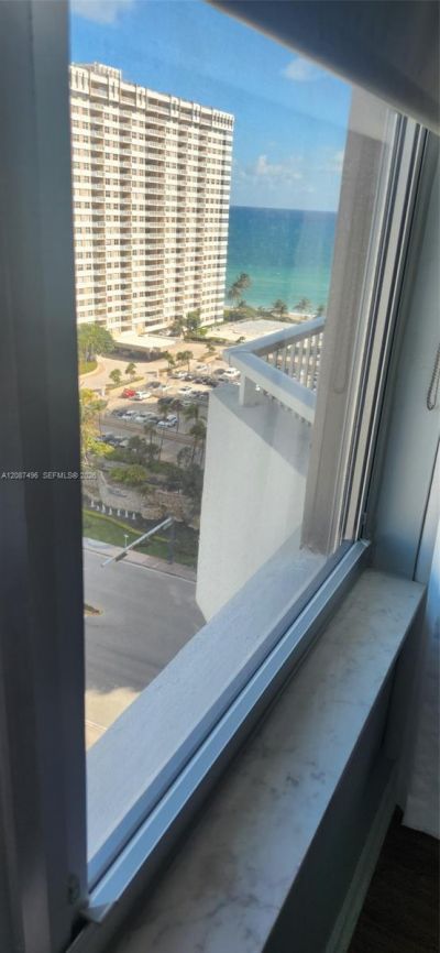 1985 S Ocean Dr, Unit 15M, Hallandale Beach, FL 33009 Photo