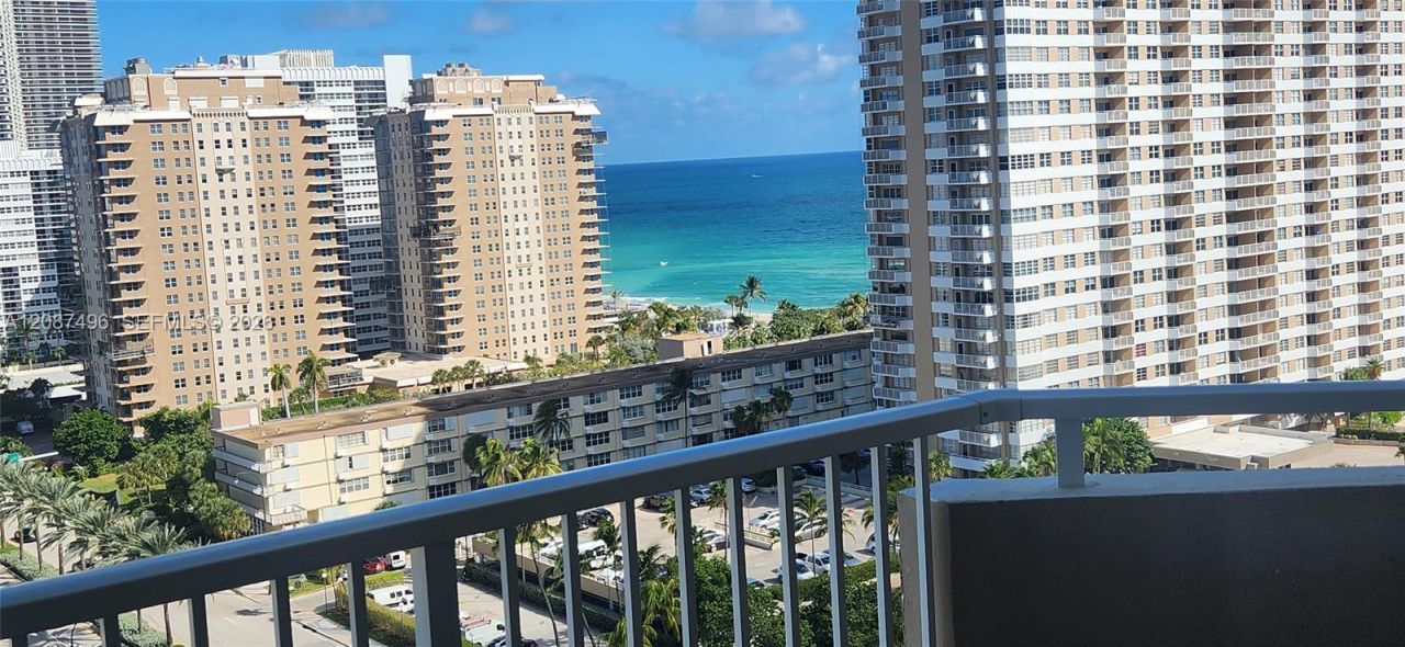 1985 S Ocean Dr, Unit 15M, Hallandale Beach, FL 33009 Photo