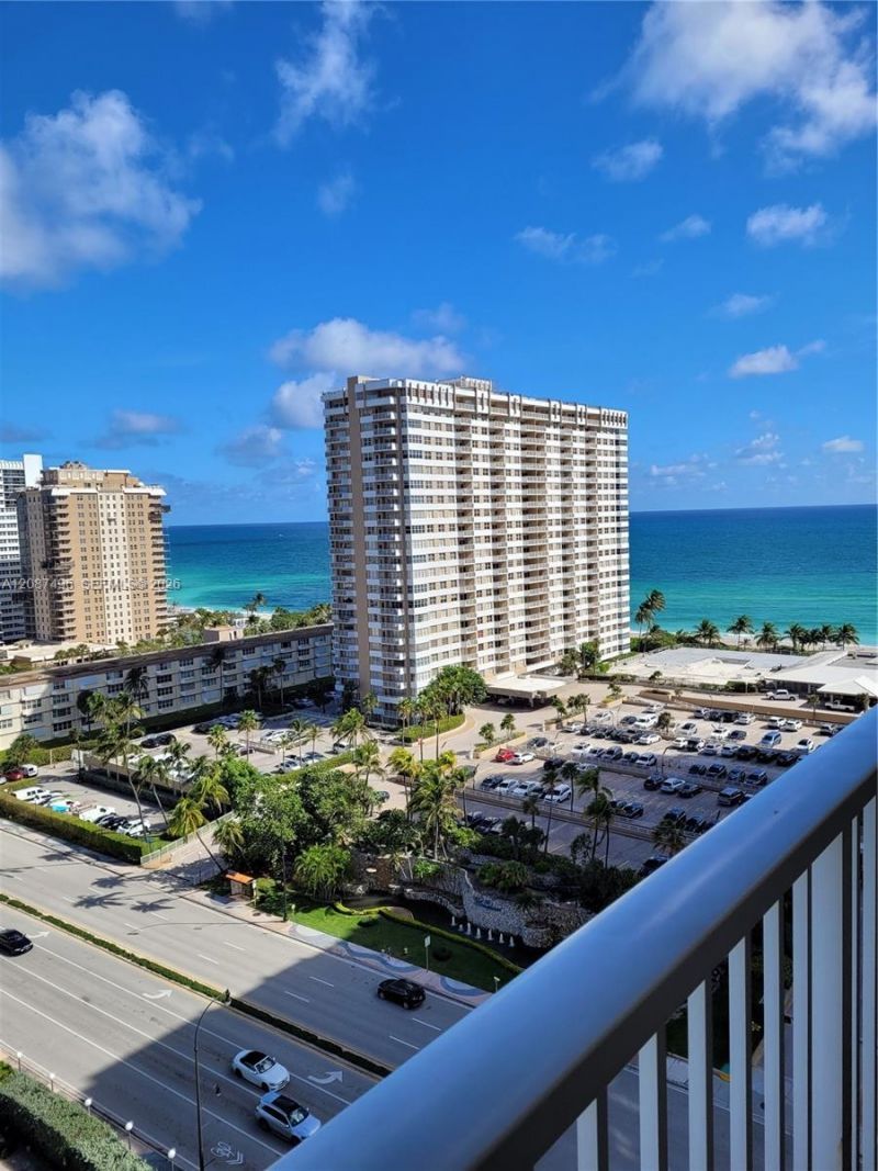 1985 S Ocean Dr, Unit 15M, Hallandale Beach, FL 33009 Photo