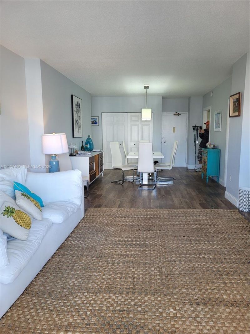 1985 S Ocean Dr, Unit 15M, Hallandale Beach, FL 33009 Photo