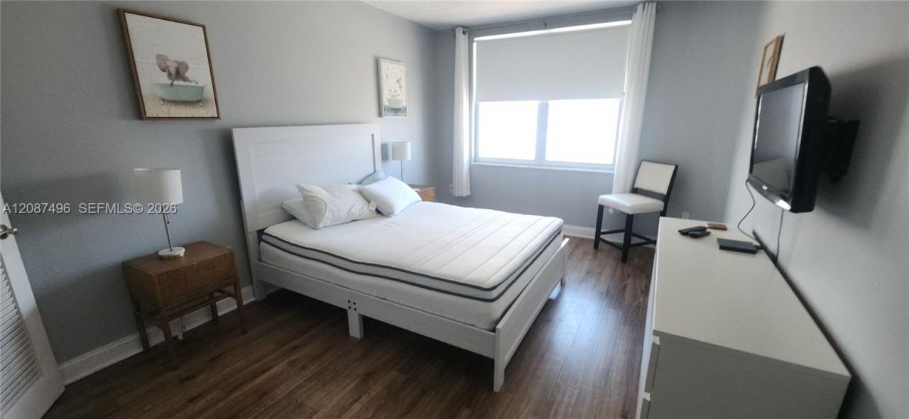1985 S Ocean Dr, Unit 15M, Hallandale Beach, FL 33009 Photo
