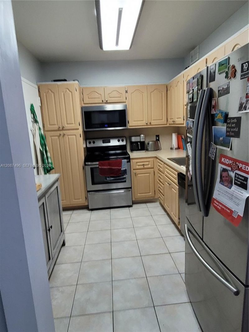 1985 S Ocean Dr, Unit 15M, Hallandale Beach, FL 33009 Photo