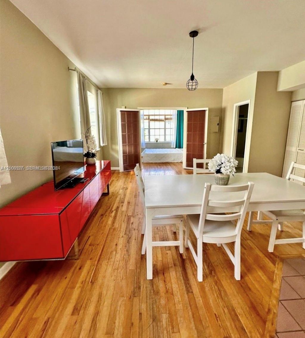 1127 Euclid Ave , Unit 207, Miami Beach, FL 33139 Photo