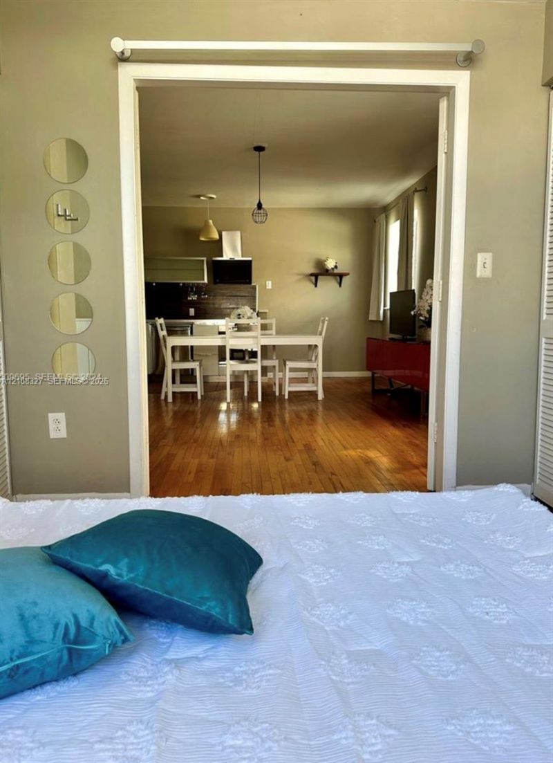 1127 Euclid Ave , Unit 207, Miami Beach, FL 33139 Photo