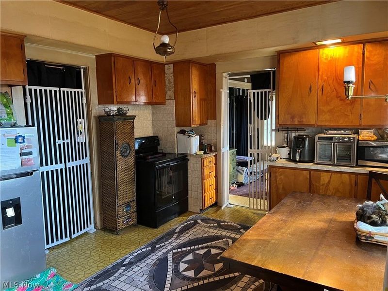 7204 Clark Avenue, Cleveland, OH 44102 Photo 5