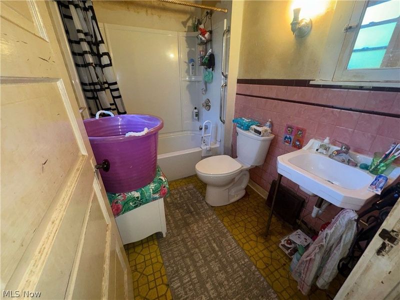 7204 Clark Avenue, Cleveland, OH 44102 Photo 8