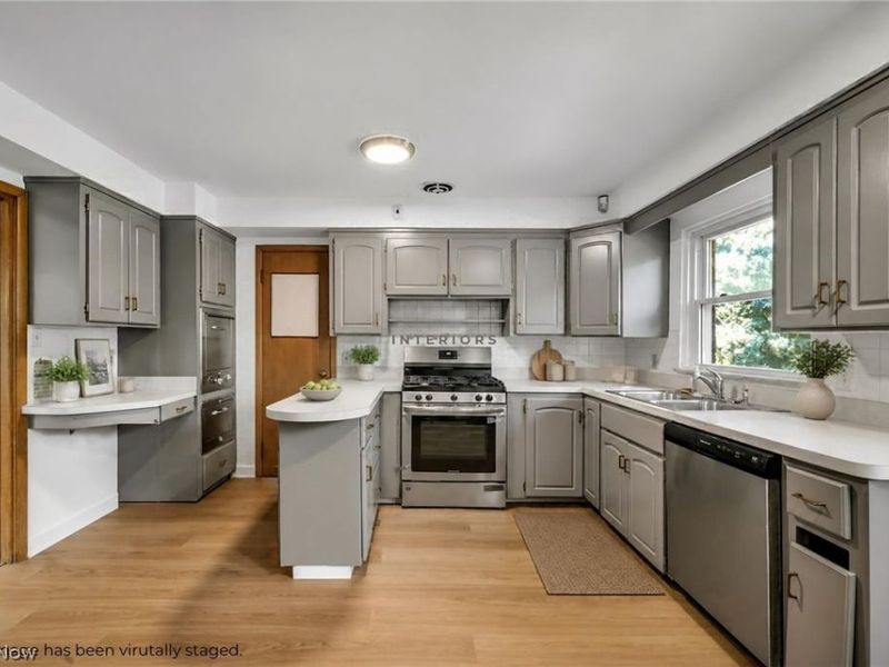9903 Edgewater Drive, Cleveland, OH 44102 Photo 13