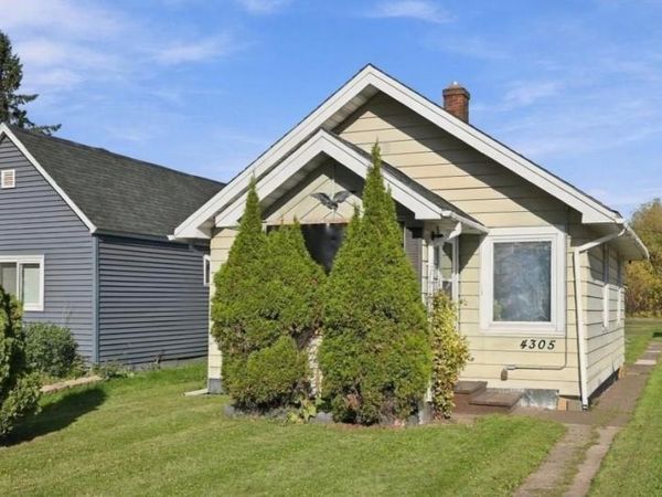 4305 E 1st St, Superior, WI 54880