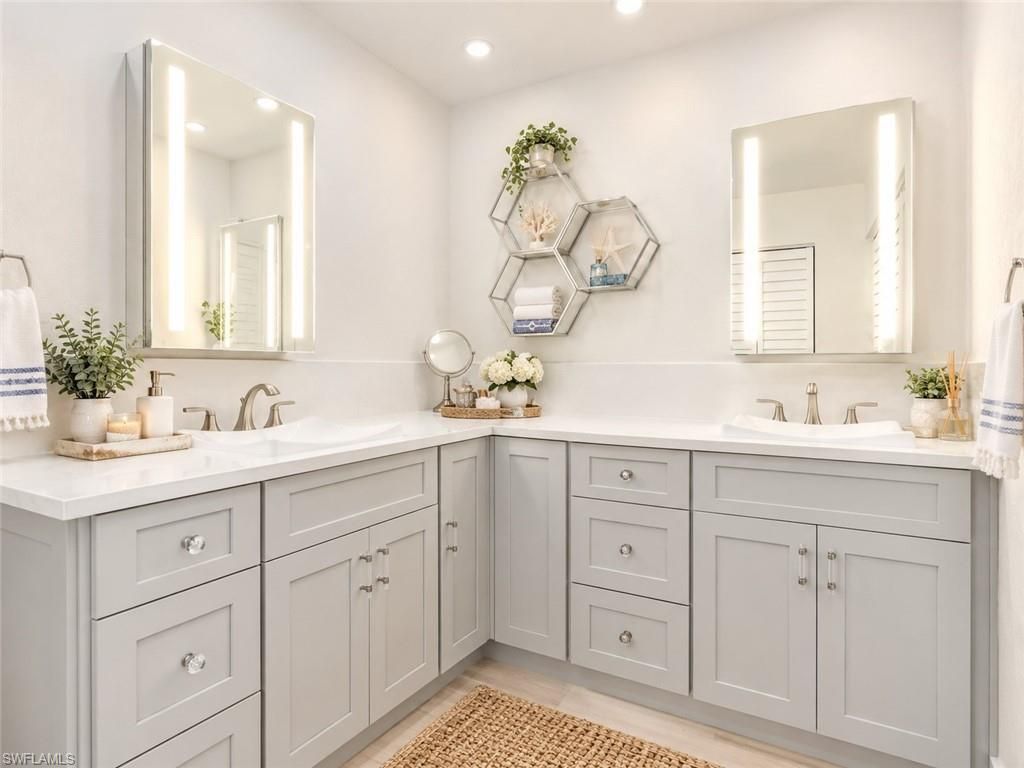 2346 River Reach Dr , Naples, FL 34104 Photo