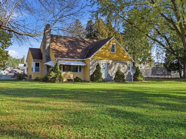 230 Mcleod Avenue W, Winsted, MN 55395
