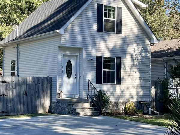 803 E Grizzard St , Tullahoma, TN 37388