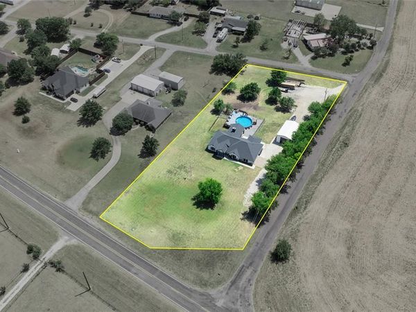 840 Fm 3133 , Van Alstyne, TX 75495