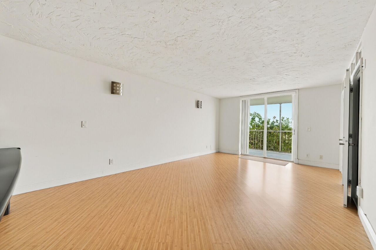5700 NW 2nd Avenue, Unit 405, Boca Raton, FL 33487 Photo