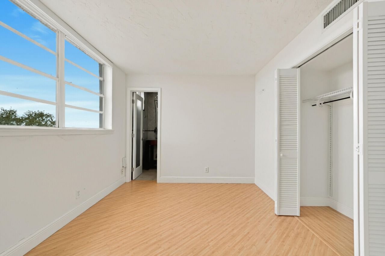 5700 NW 2nd Avenue, Unit 405, Boca Raton, FL 33487 Photo