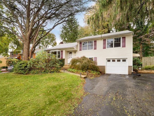 11 Longford Street , Huntington, NY 11743
