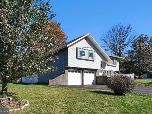 627 HOPE AVENUE , ORWIGSBURG, PA 17961