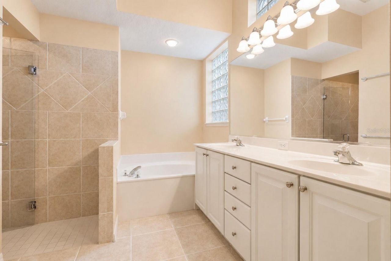 192 Tall Trees Court , Sarasota, FL 34232 Photo