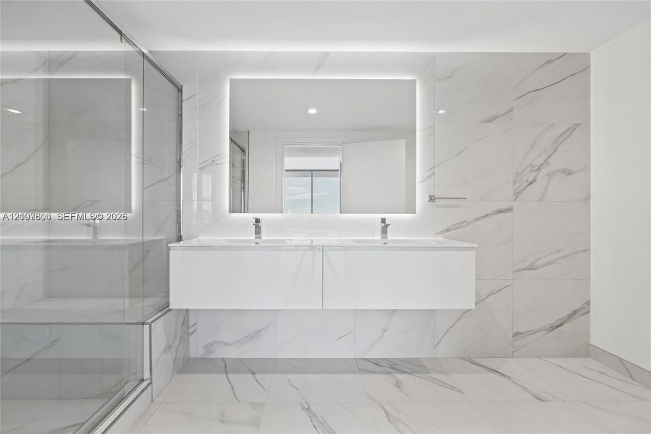 1170 E Hallandale Beach Blvd, Unit 2409, Hallandale Beach, FL 33009 Photo