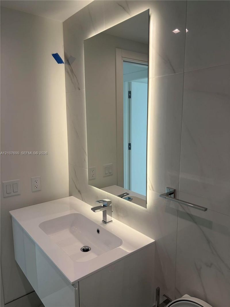 1170 E Hallandale Beach Blvd, Unit 2409, Hallandale Beach, FL 33009 Photo