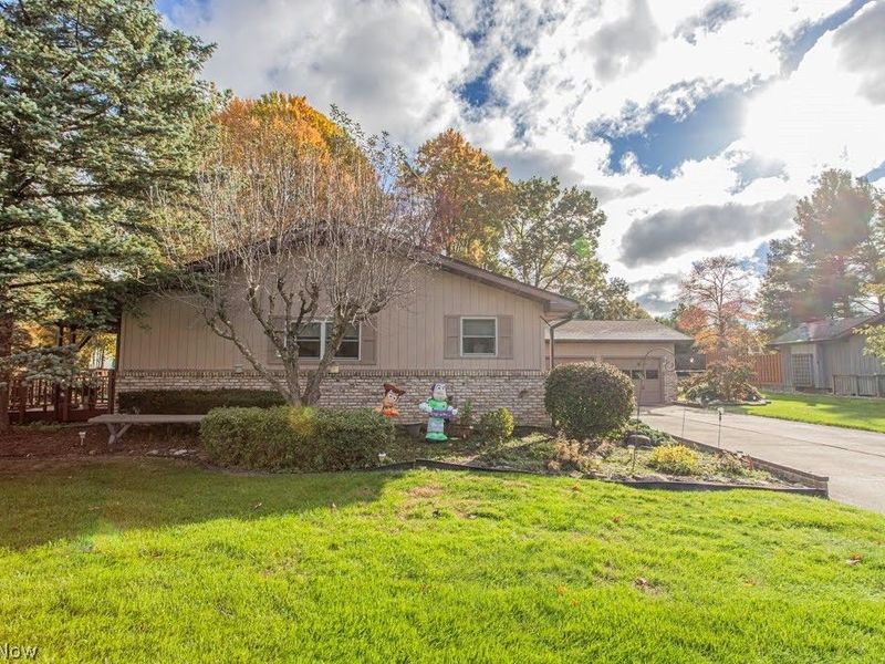 160 -162 Heritage Lane, Cortland, OH 44410 Photo 2