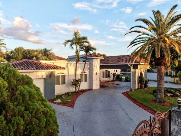 3005 SW 99th Ct , Miami, FL 33165