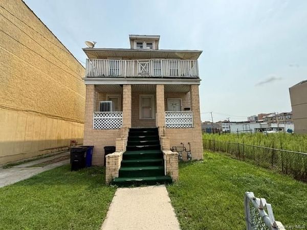 216 Beach 31st Street , Far Rockaway, NY 11691