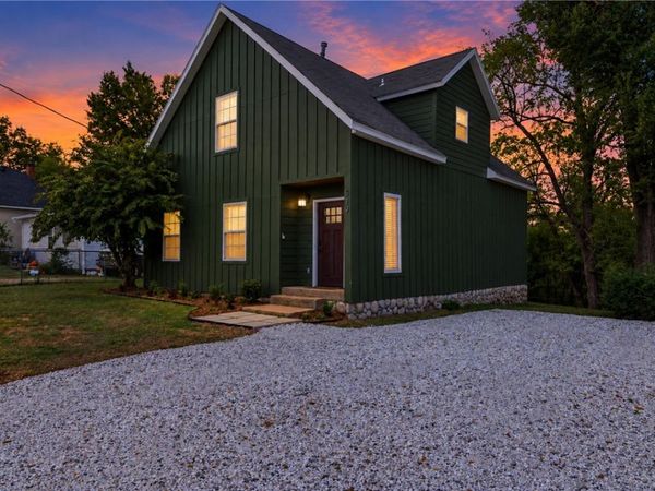519 Electric Street , Rogers, AR 72756