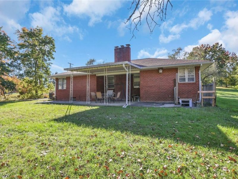 930 Friendship Drive, New Concord, OH 43762 Photo 4