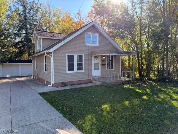 366 Columbus Street , Bedford, OH 44146