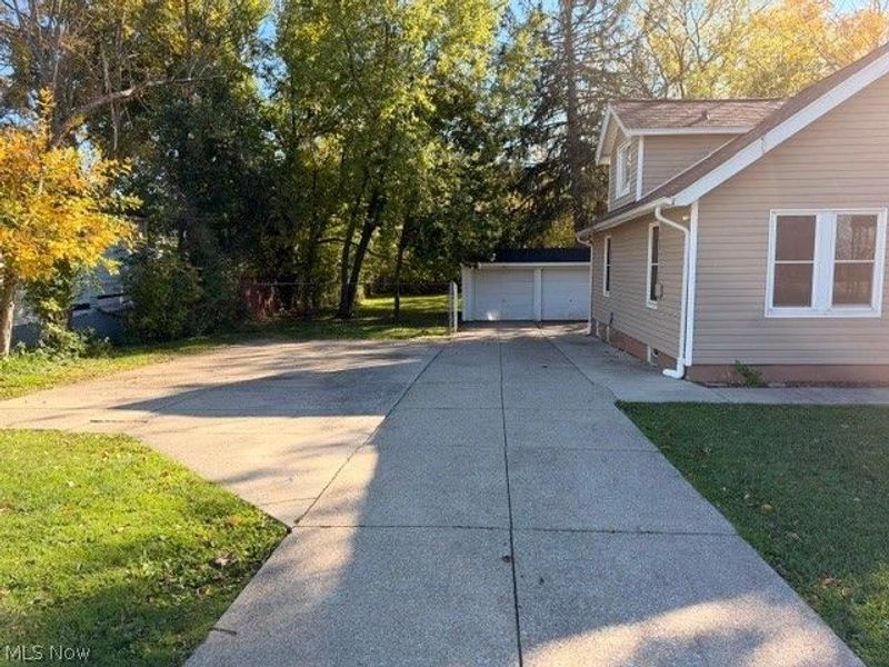 366 Columbus Street, Bedford, OH 44146 Photo 3