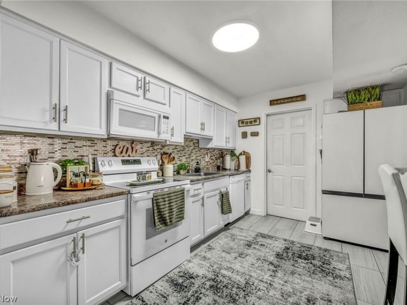11804 Harbour Light Drive, Unit 1804, North Royalton, OH 44133 Photo 17