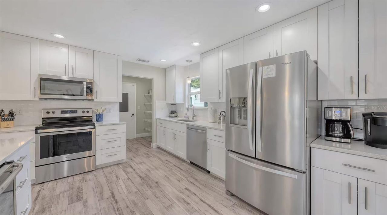 7104 9th Avenue Drive Nw, Bradenton, FL 34209 Photo