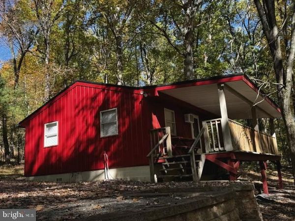 82 WOODSIDE LANE , MC VEYTOWN, PA 17051
