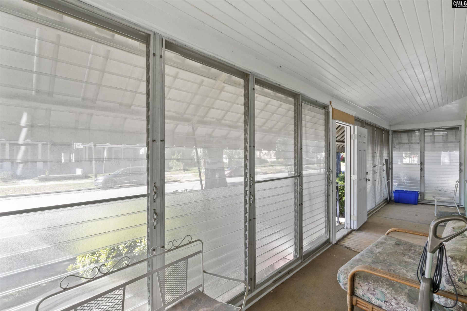 1410 Oak Street  Photo 4