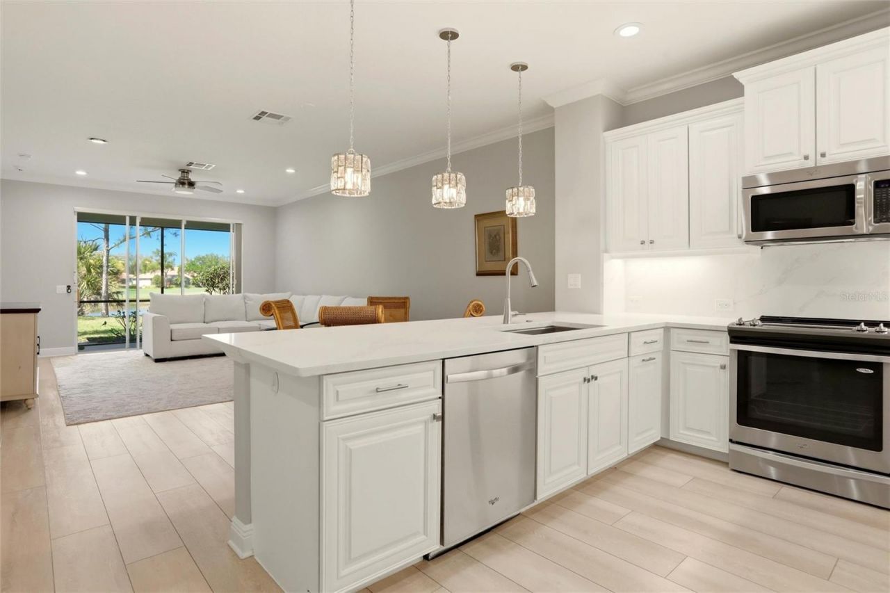 8142 Miramar Way , Lakewood Ranch, FL 34202 Photo
