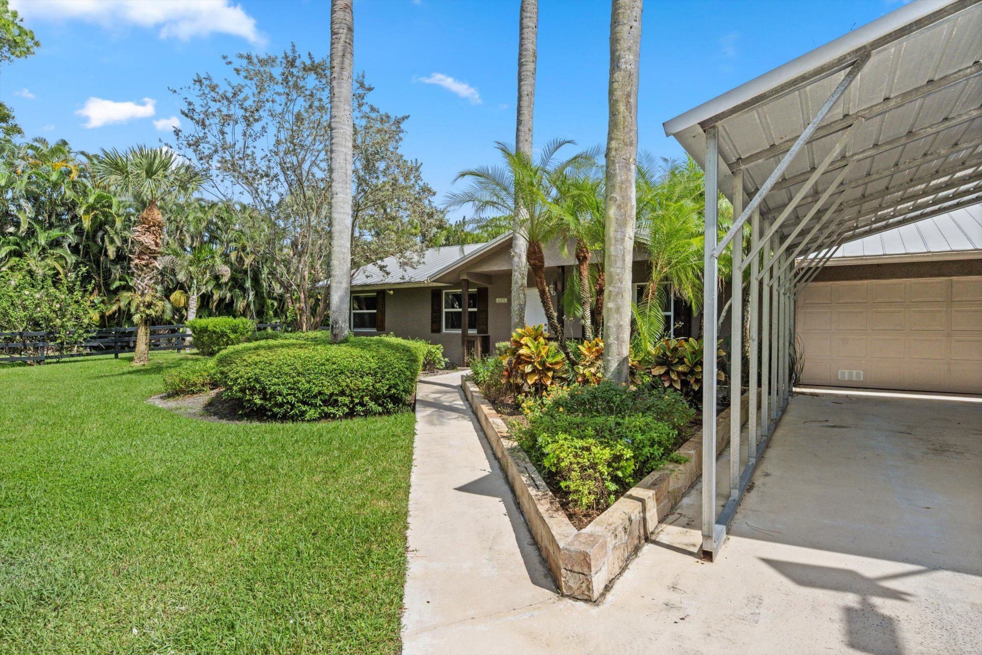 4692 122nd Drive N, The Acreage, FL 33411 Photo