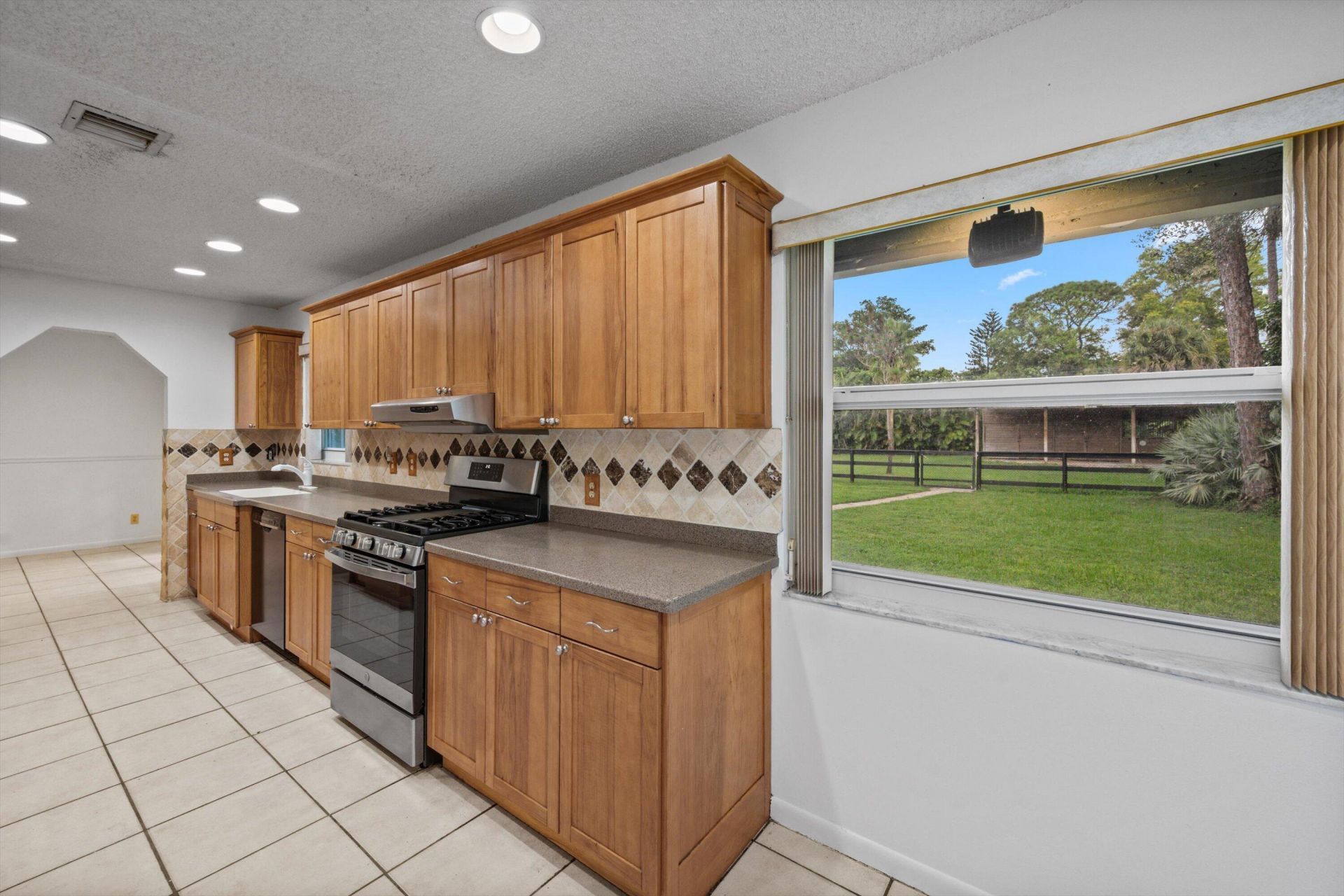 4692 122nd Drive N, The Acreage, FL 33411 Photo