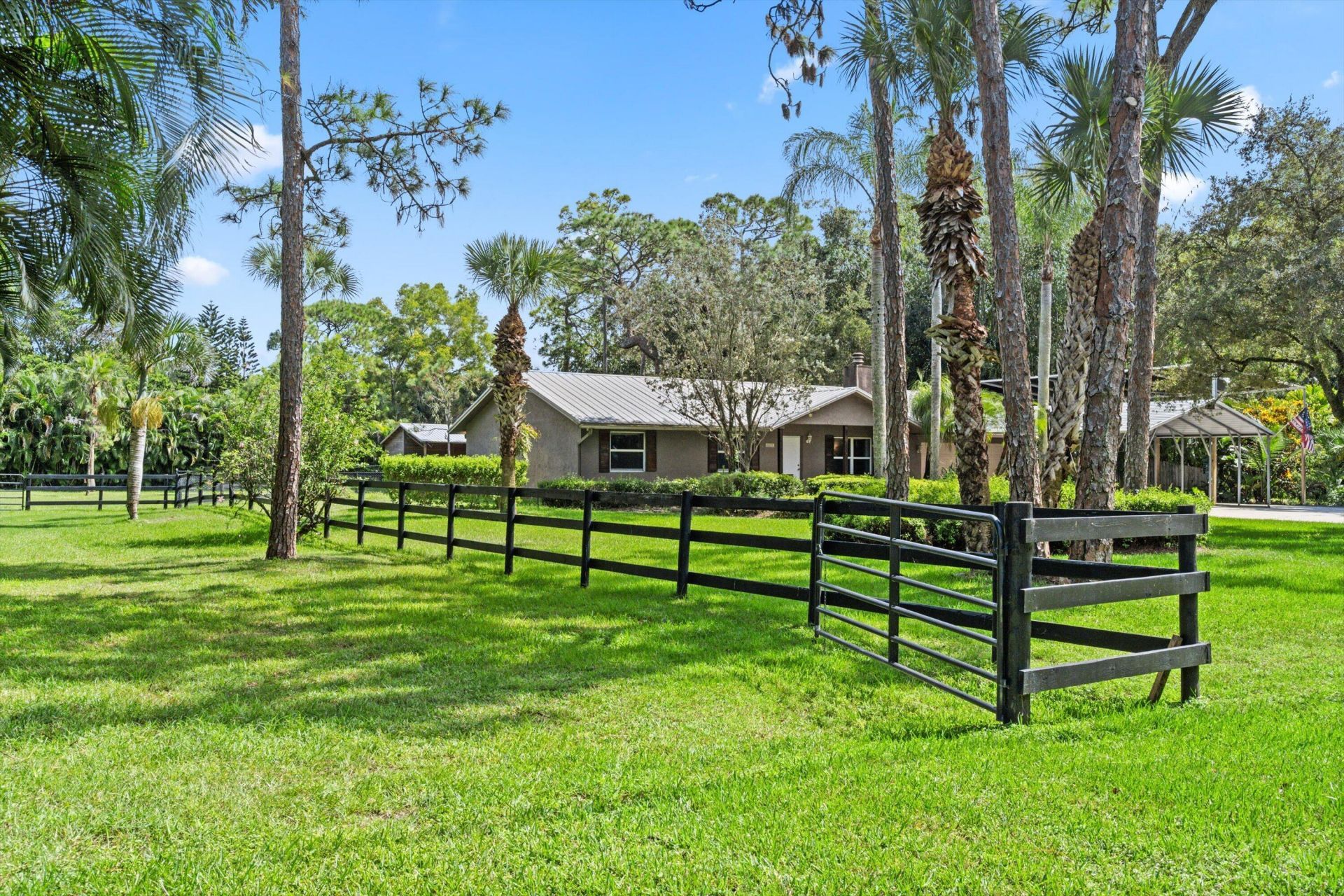 4692 122nd Drive N, The Acreage, FL 33411 Photo