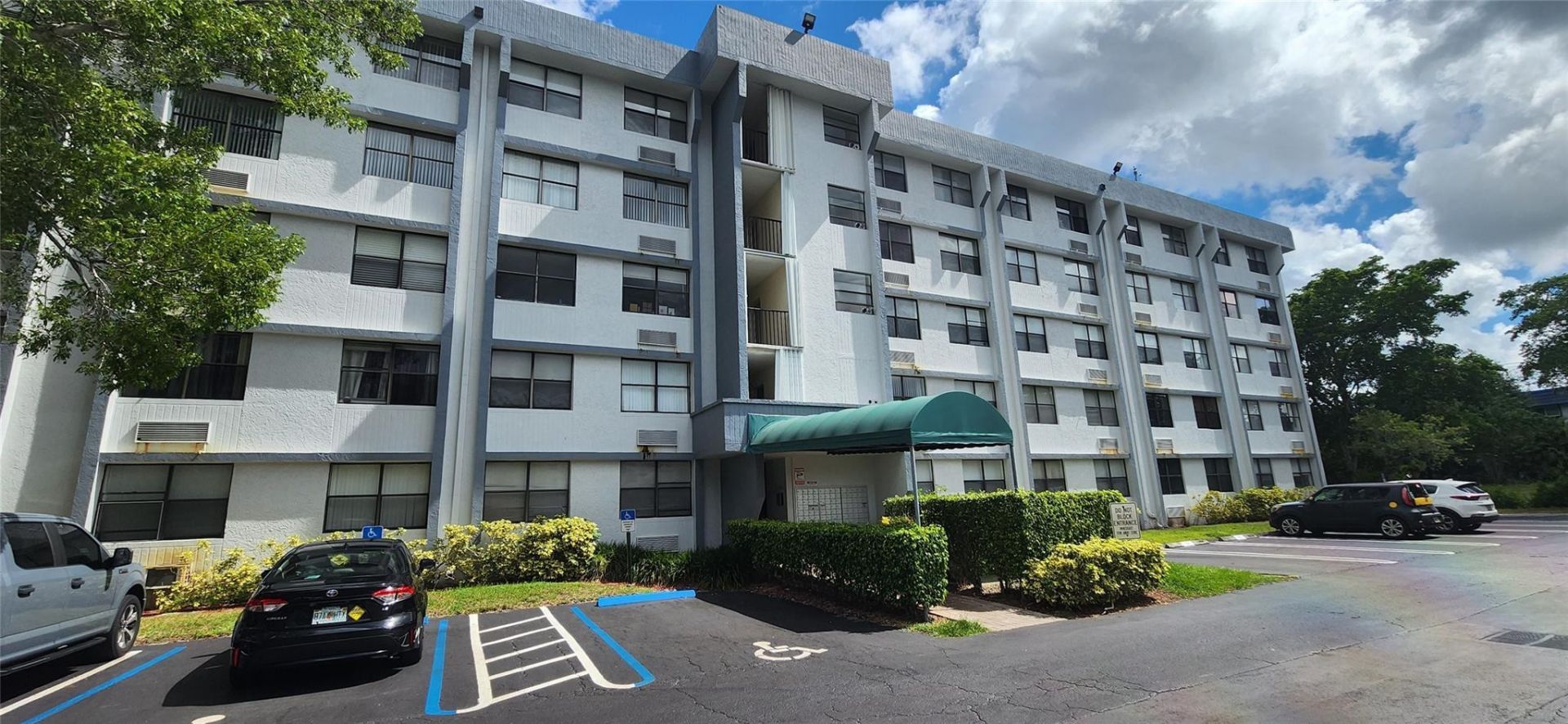 2501 Riverside Drive, Unit 513-A, Coral Springs, FL 33065 Photo