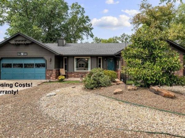 13 Halifax Lane, Bella Vista, AR 72714