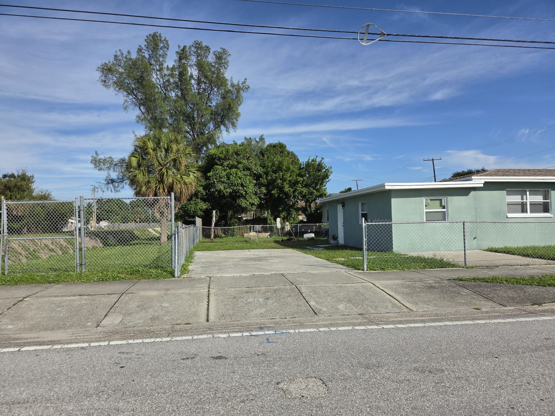 1688 W 10th Street, Riviera Beach, FL 33404 Photo