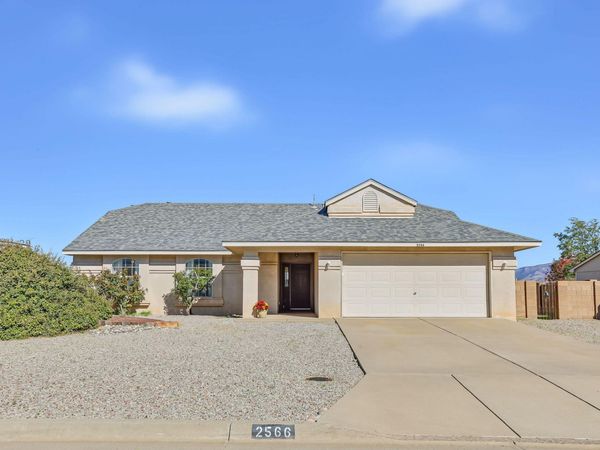2566 Diamond Peak Drive NE, Rio Rancho, NM 87144