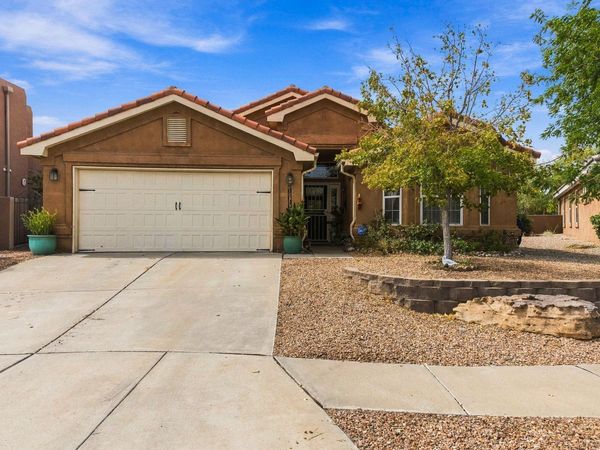 10319 Arroyo Crest Drive NW, Albuquerque, NM 87114