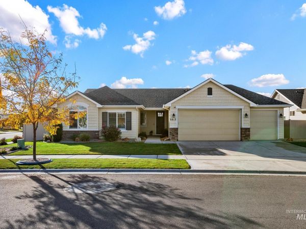 5813 W Avilla Dr, Meridian, ID 83646