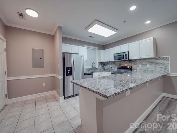 8741 Coralbell Lane , Charlotte, NC 28213