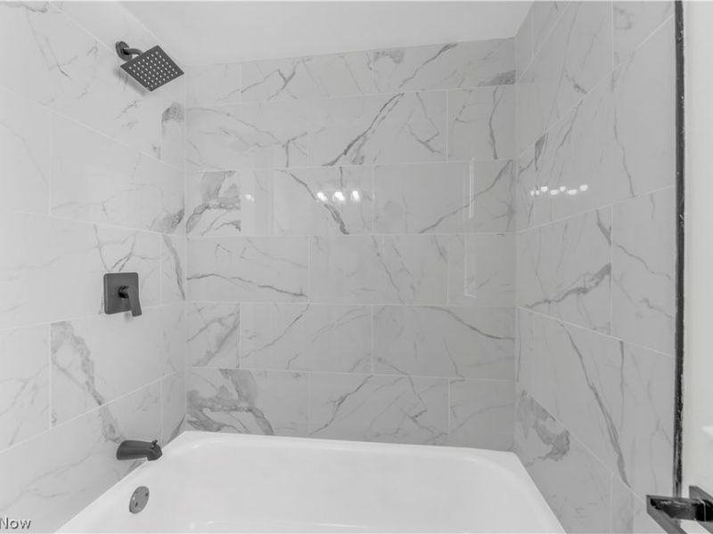 5420 Oakwood Avenue , Maple Heights, OH 44137 Photo 22