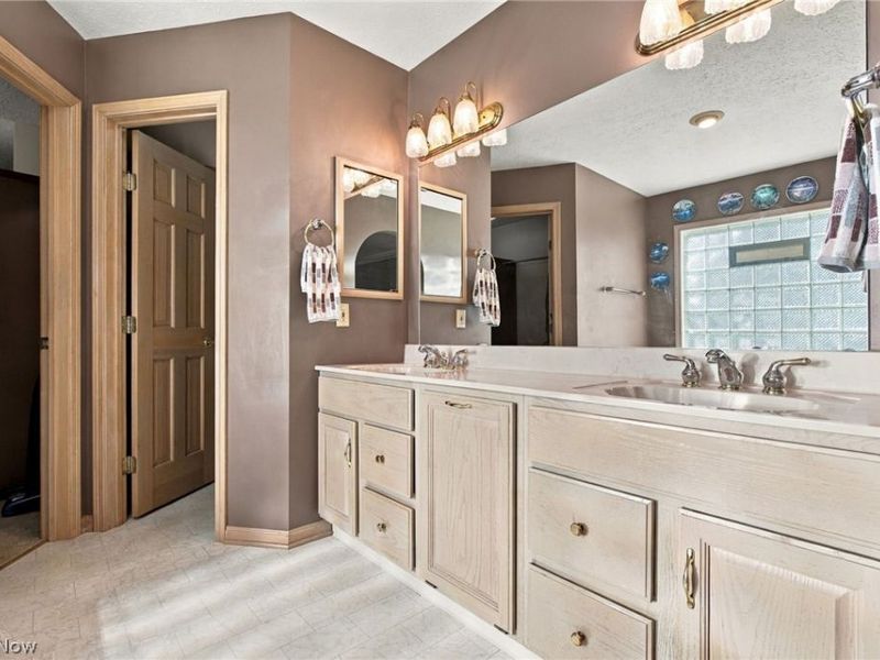 517 Rockwood Court , Avon Lake, OH 44012 Photo 28