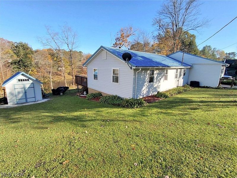 6136 Vo Ash Drive SW, Carrollton, OH 44615 Photo 2